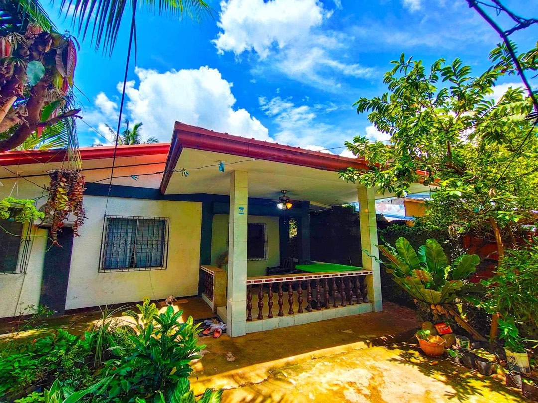 HOUSE AND LOT FOR SALE CLEAN TITLE ,CADIZ CITY NEGROS OCCIDENTAL
