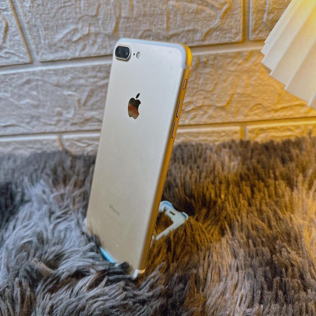 iPhone 7plus 128gb (Category: iPhone 7 Series) located in Manila. Submitted by TekiCashGadgetsph (Listing ID 1275974130, Image 2). Description: (FU) Open-line, any sim working (worldwide) - Guaranteed original iPhone not fake/copy Complete accessories with box Secondhand Good as new not abused! Presentable •Original Lcd • no issue hidden issues • no apple id / iCloud id • Good batthealth • Good cam front/back • Good Performance • Good touch id • 