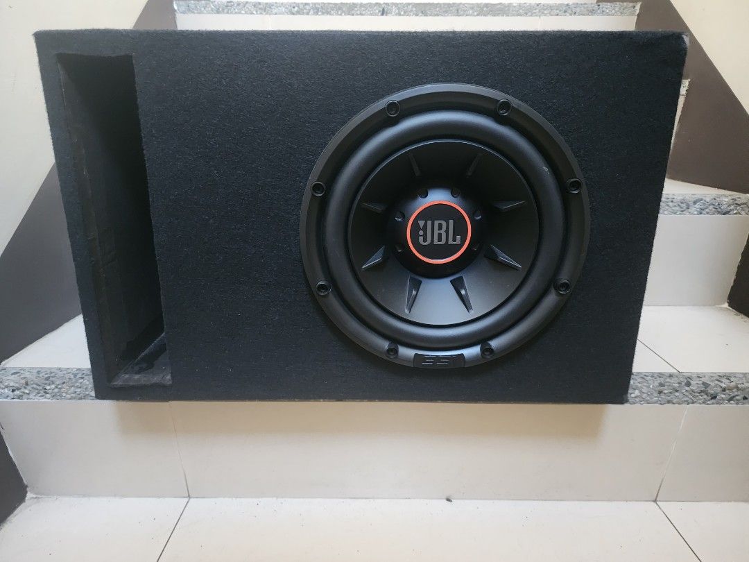 JVC Car/SUV speaker (Category: Soundbars, Speakers & Amplifiers) located in Quezon City. Submitted by shoerack14 (Listing ID 1275922986, Image 1). Description: JVC Car/SUV speaker good as new.