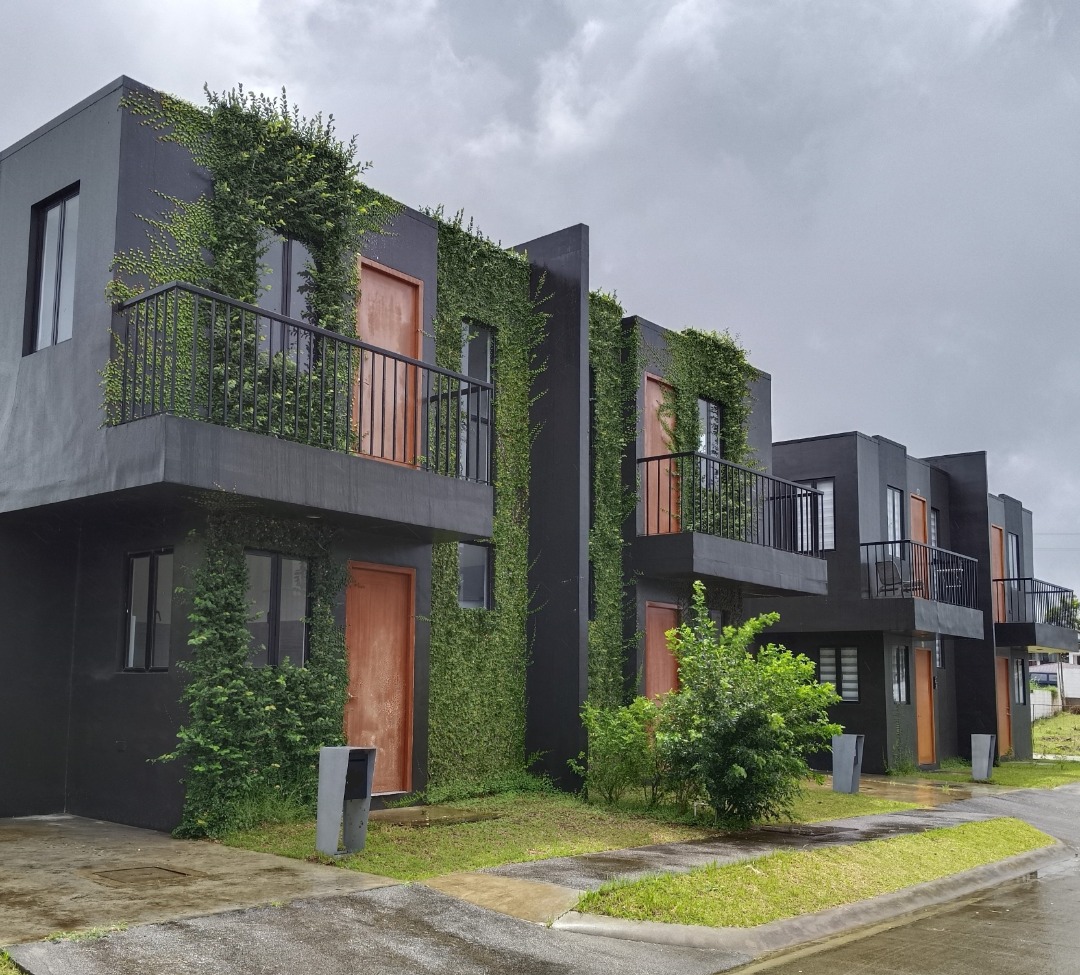 LAC FOR SALE 3 Bedroom Unit in Batulao Artscapes, Batangas, Property