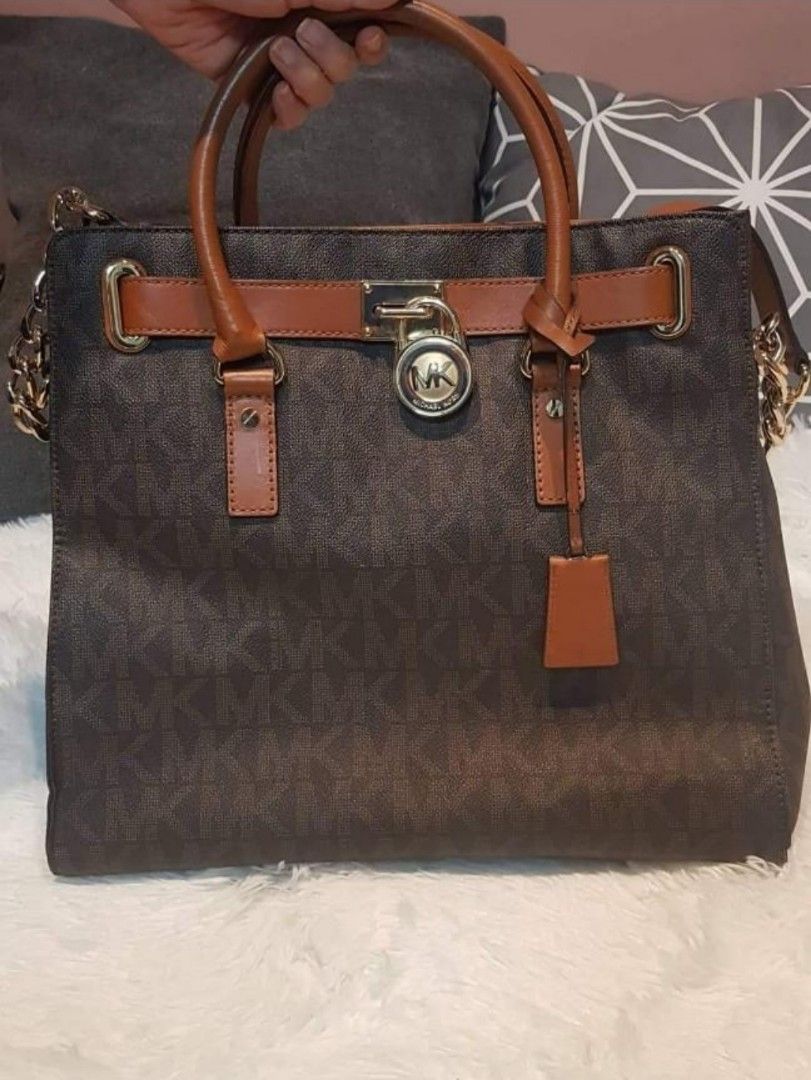 Rush sale Authentic Large Hamilton MK tote bag signature brown with dust bag