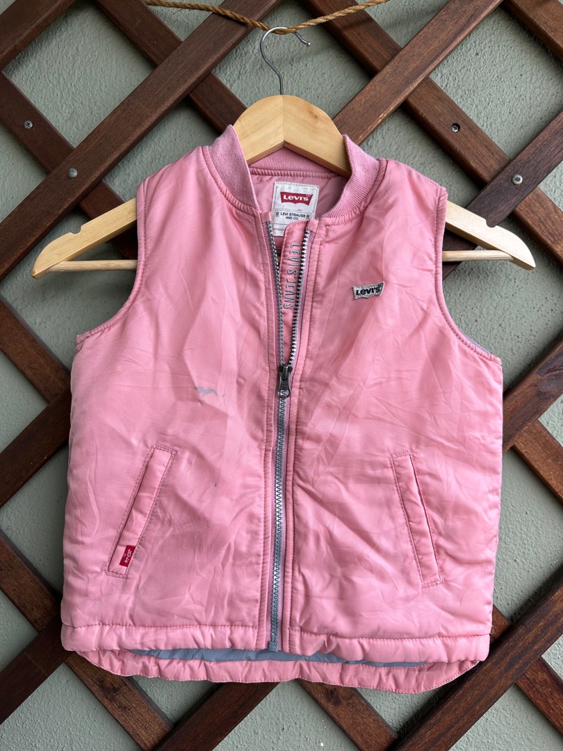 Levi's sales sleeveless jacket
