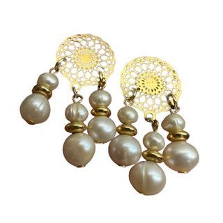 Lily Jewelry Lilo earrings in pearl