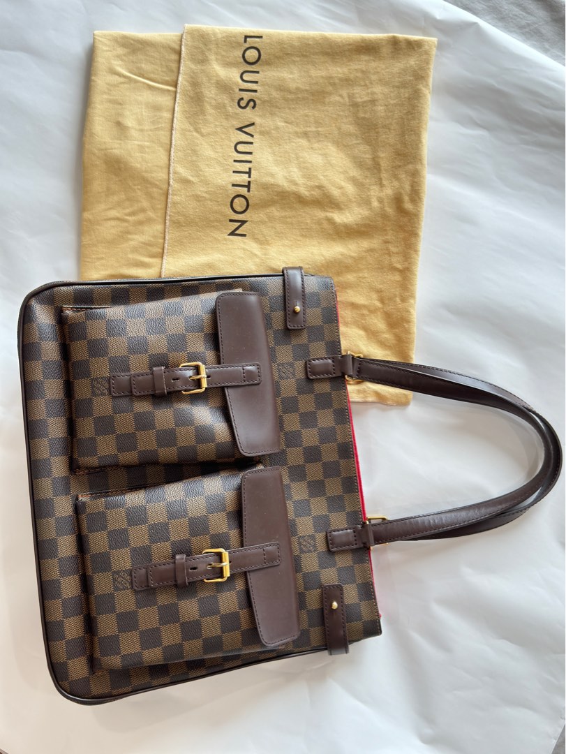 Louis vuitton bag 2025 with 2 front pockets
