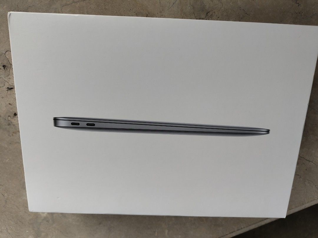 MacBook Air Box Only (Category: Other Accessories) located in Mandaluyong City. Submitted by ricmann (Listing ID 1275980152, Image 3). Description: MacBook Air Box ONLY p1500 location: Mandaluyong.