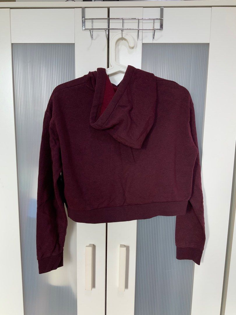 Maroon cropped deals hoodie