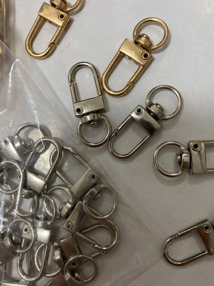 Metal Swivel Keychain Hooks, Hobbies & Toys, Stationery & Craft, Craft  Supplies & Tools on Carousell