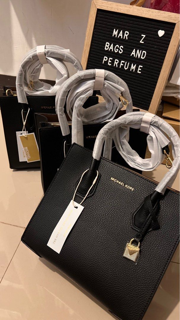 Michael kors med mercer (Category: Luxury Bags & Wallets) located in Mandaluyong City. Submitted by marz.shopping (Listing ID 1276030530, Image 1). Description: OG.
