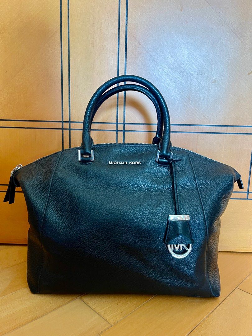 Michael Kors Riley Large Pebble Lather Satchel Bag Black