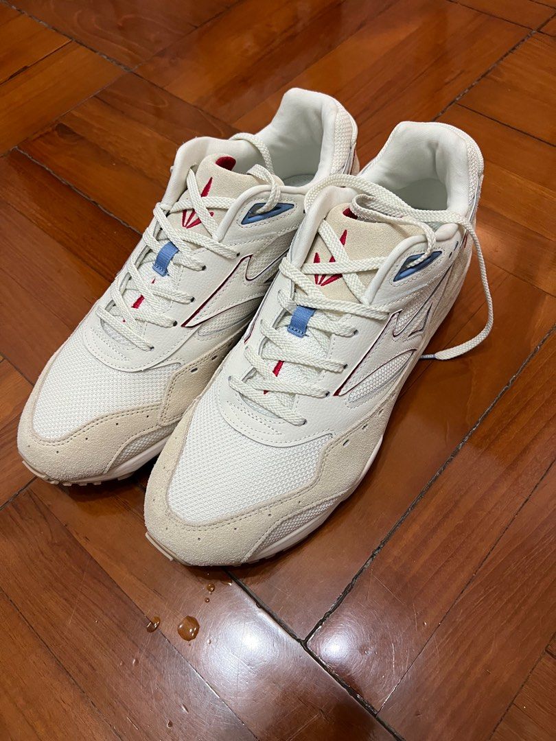 Mizuno Contender Carousell