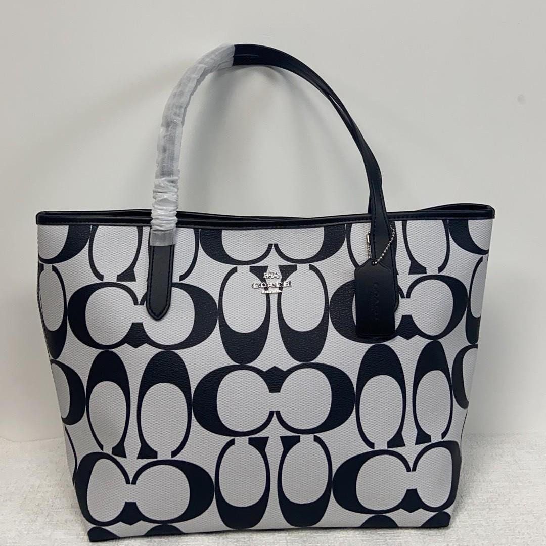 Coach black hotsell and white tote