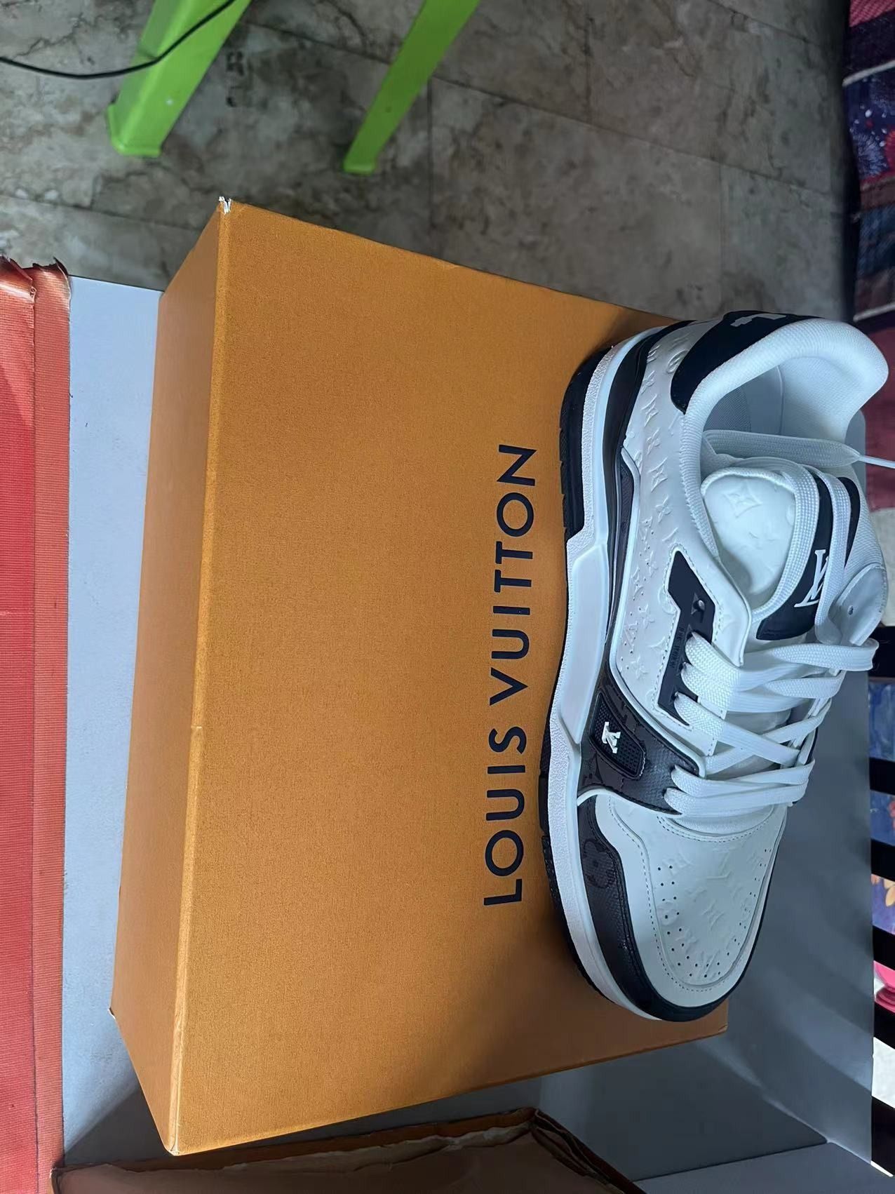 New Louis Vuitton Trainers Sneakers White Black QUICK SALE Luxury