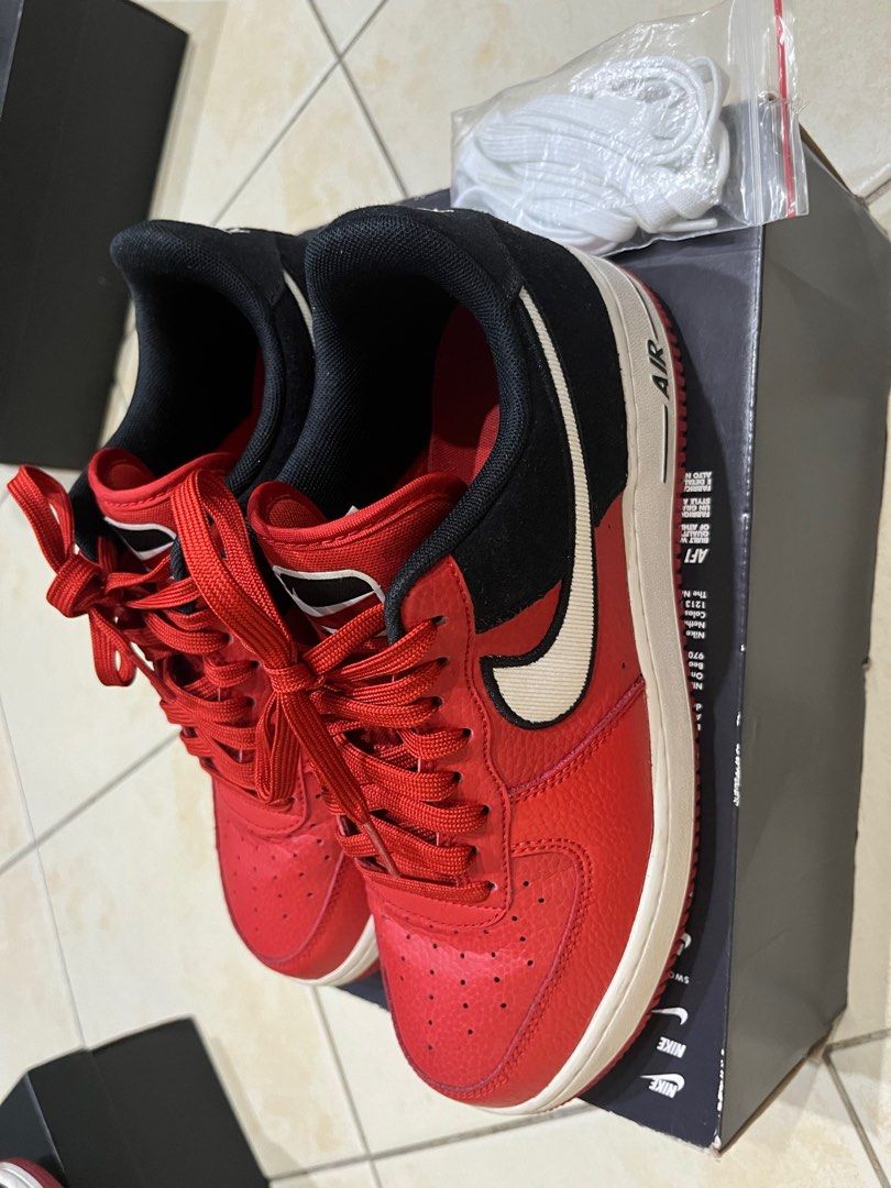 Shoelace hotsell free nike