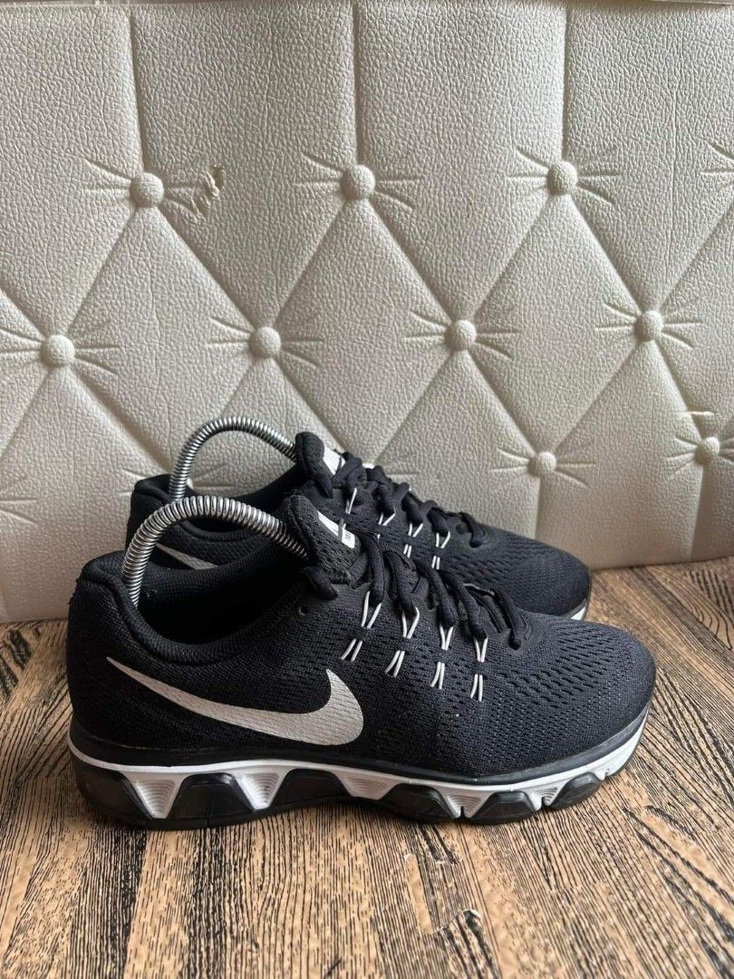 Nike tailwind 8 deals womens black