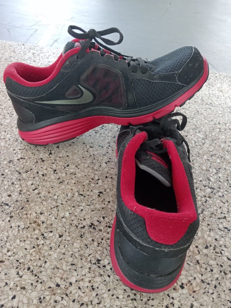 Nike Shoes Men s Fashion Footwear Sneakers on Carousell