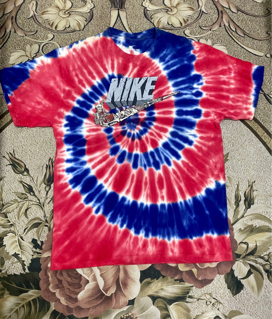 Nike skull shirt online