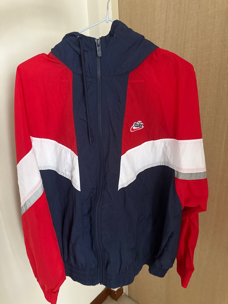 Red white and sales blue nike windrunner