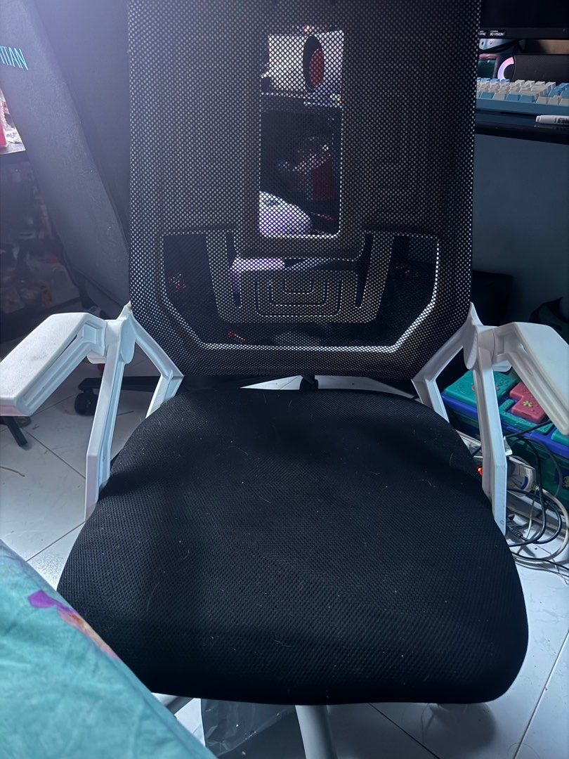 Office gaming chair, Furniture & Home Living, Furniture, Chairs on