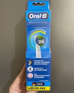 Oral-B Electric Toothbrush Brush Heads 8s Cross Action, Precision Clean Made in Germany