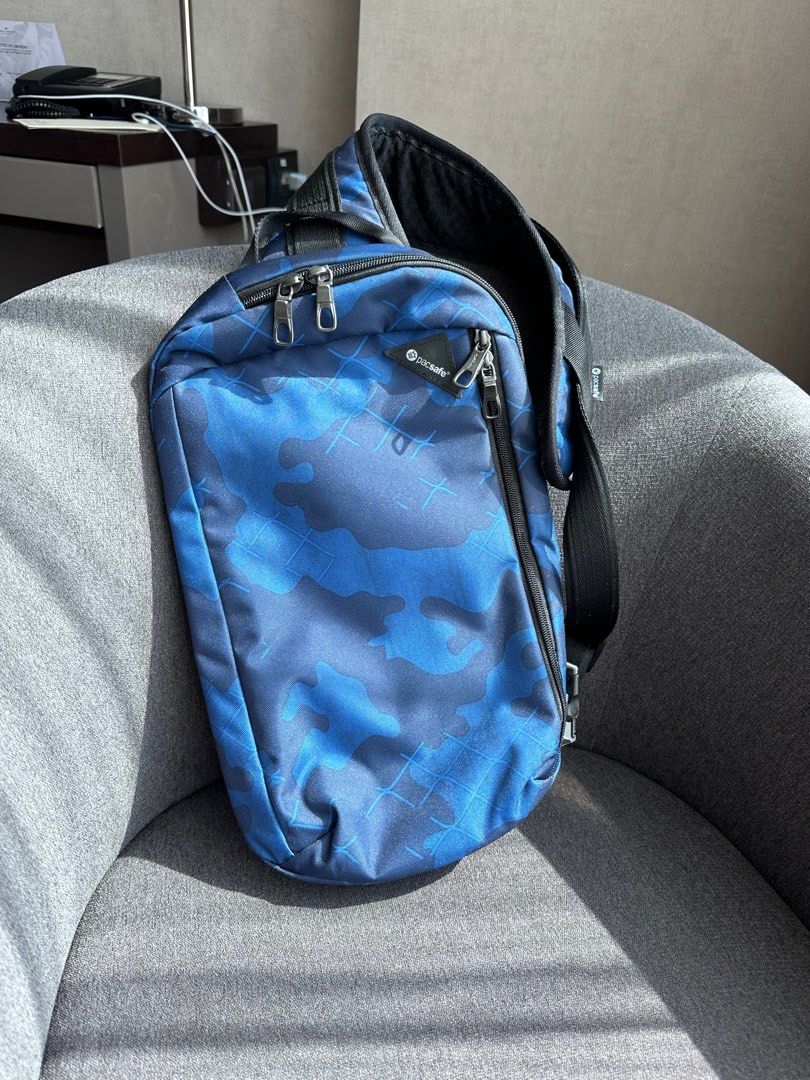 Pacsafe Vibe 325 Anti Theft- Blue Camo, Men's Fashion, Bags, Sling Bags ...