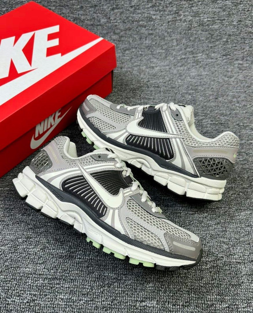 Nike zoom vomero 5 sp sizing sales