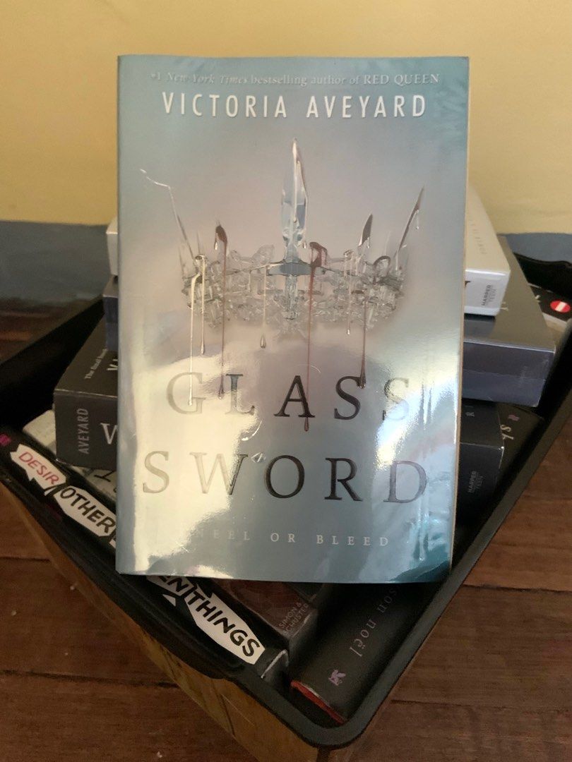 Red Queen Book Set by Victoria Aveyard, Hobbies & Toys, Books & Magazines, Fiction & NonFiction