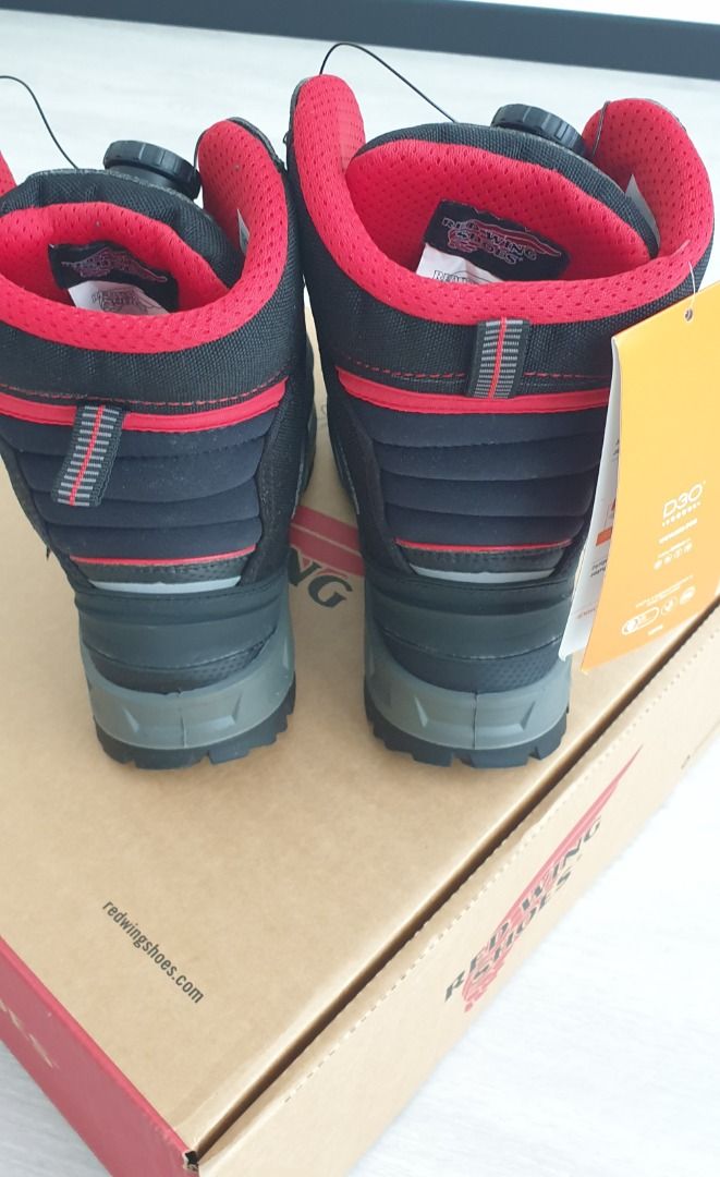 Red wing store boots with boa