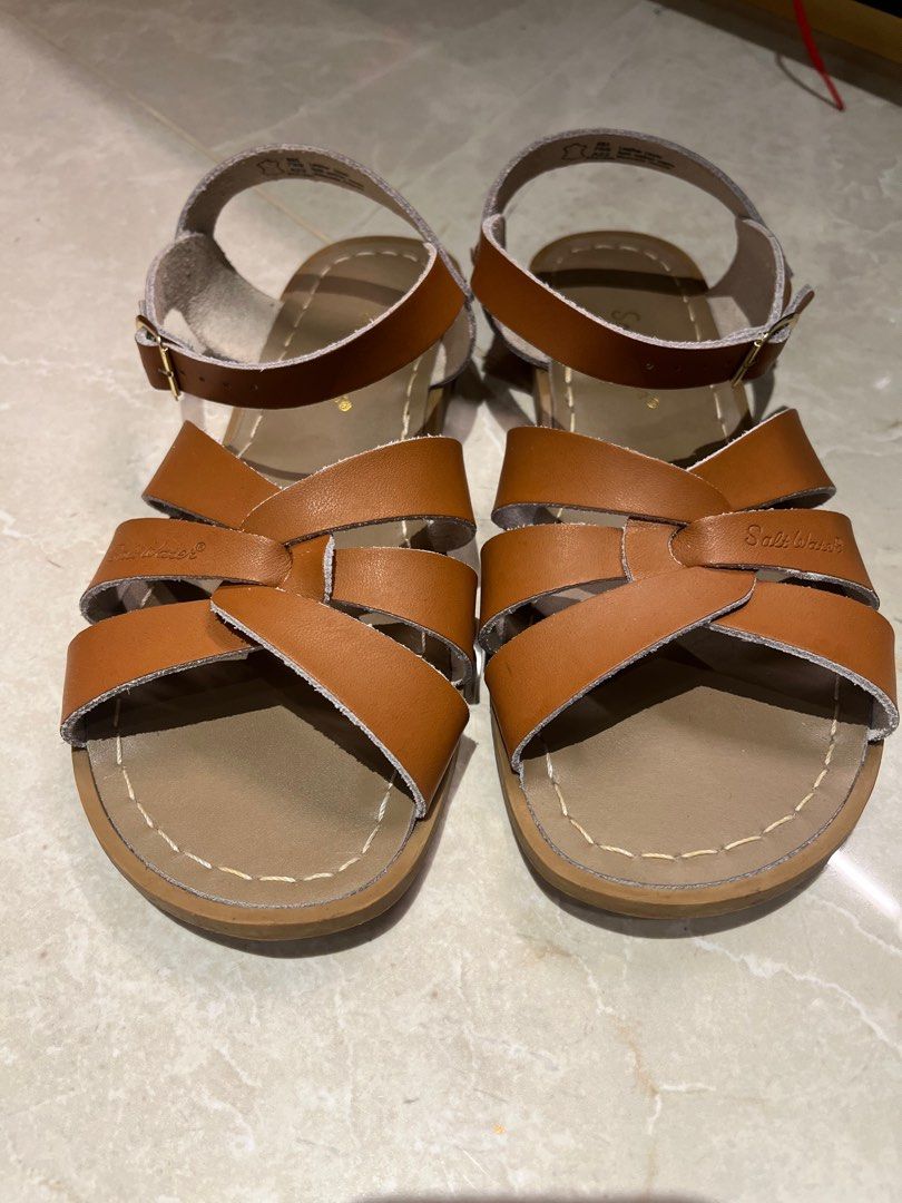 Saltwater sandals size 7 cheap