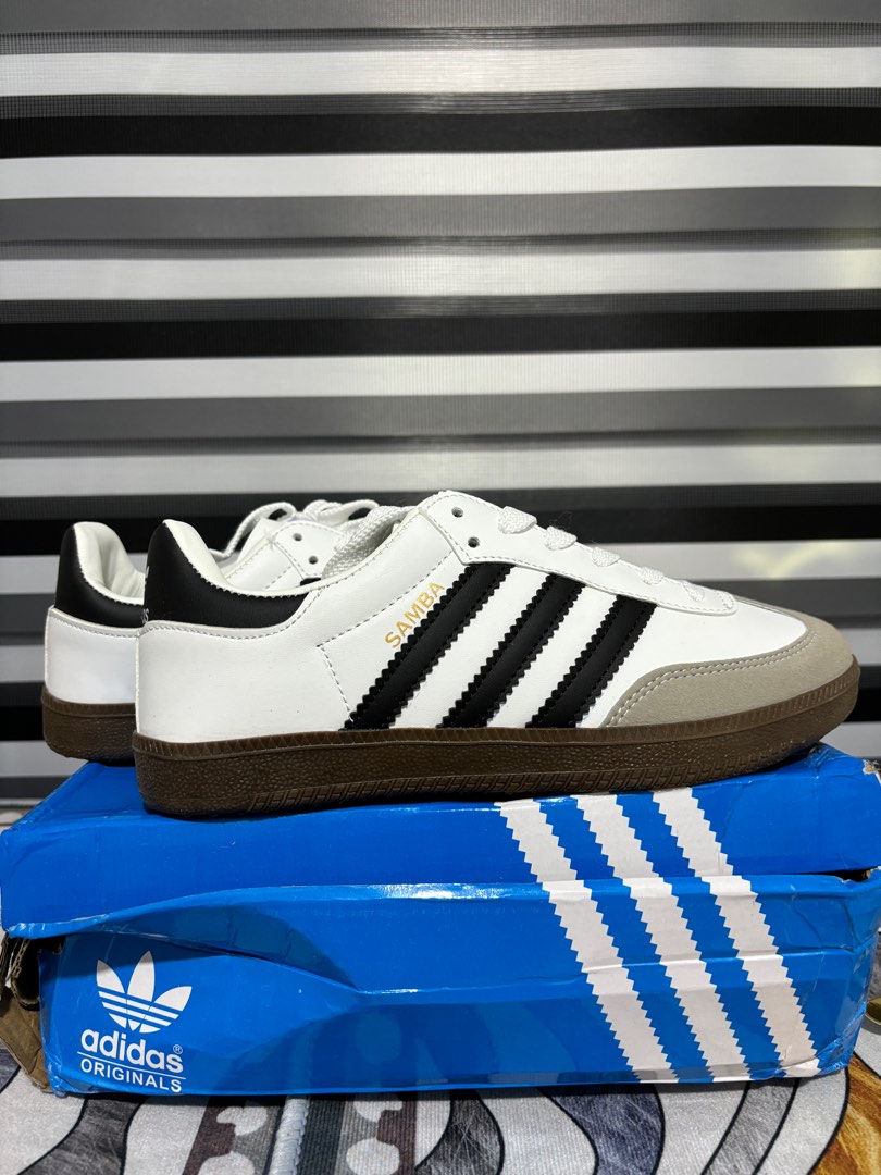 Samba Adidas, Women's Fashion, Footwear, Sneakers on Carousell