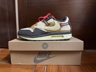 （分類：）位於 。 由 NewSneakers 提交（商品編號 1275929862，圖片 1）。簡介： 。