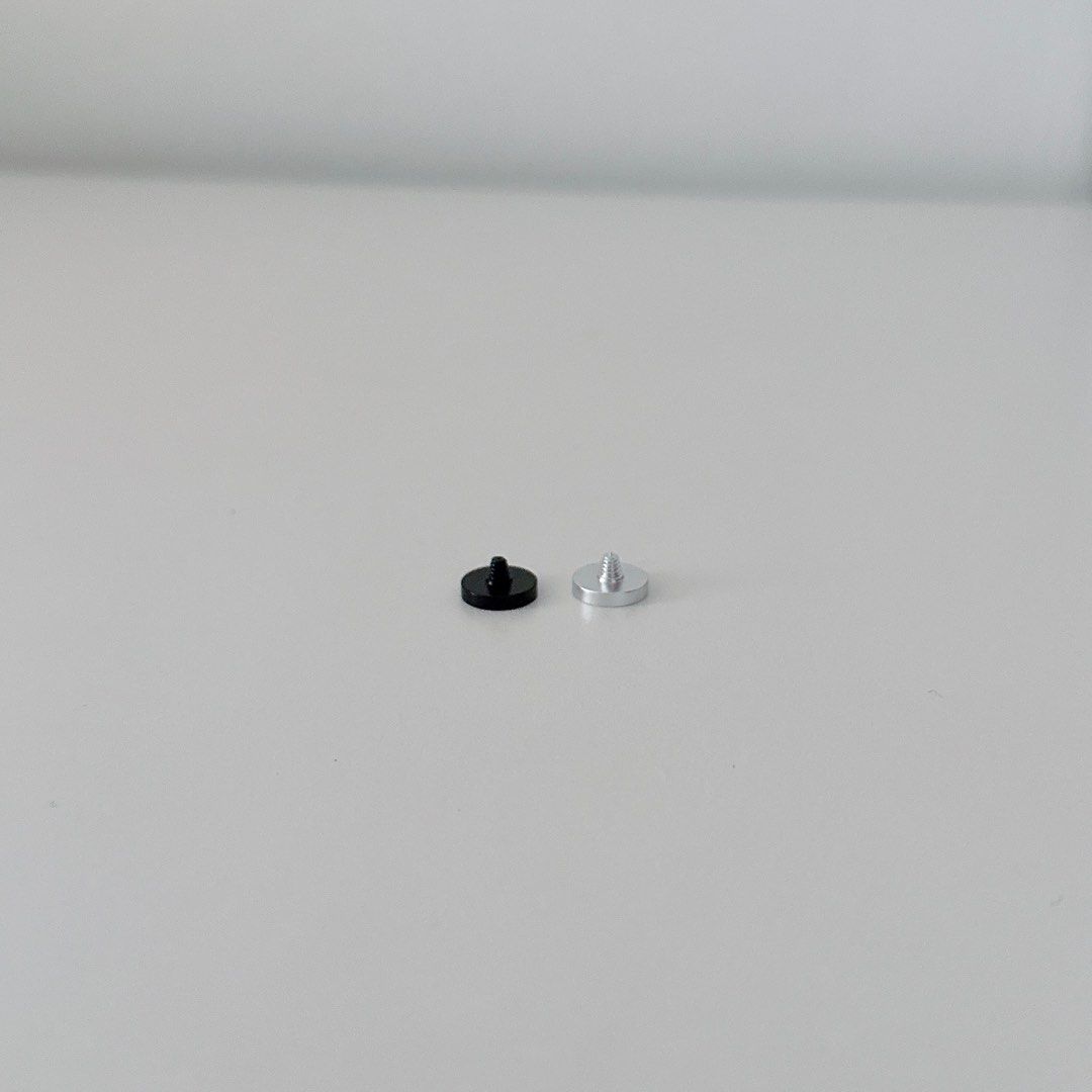 Shutter Button (Category: Cameras) located in Singapore. Submitted by nnnazzy (Listing ID 1275985880, Image 2). Description: 1 for $3 2 for $5.