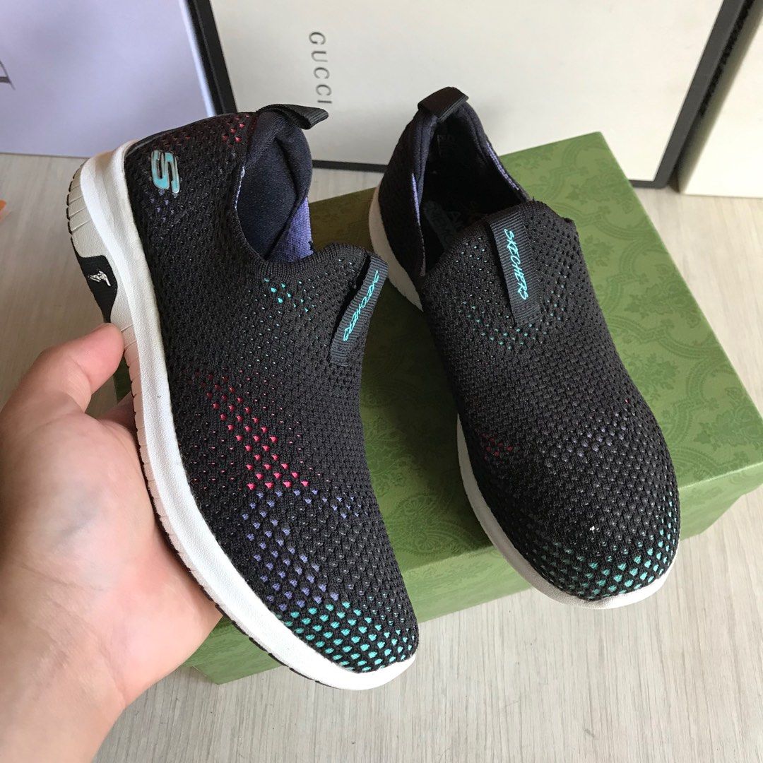 Skechers Authentic slipon size 36 Fesyen Wanita Sepatu di Carousell