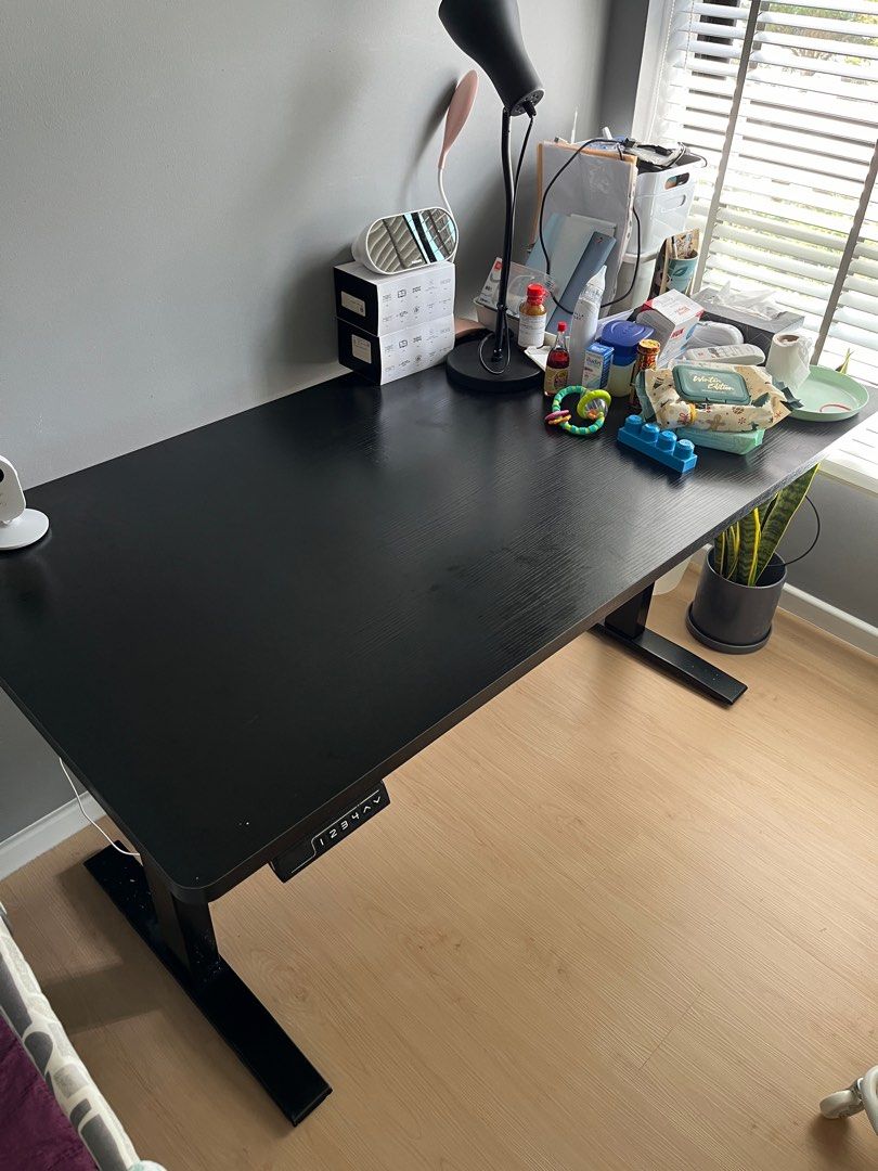 Smart desk 1400 x 700, Furniture & Home Living, Furniture, Tables ...