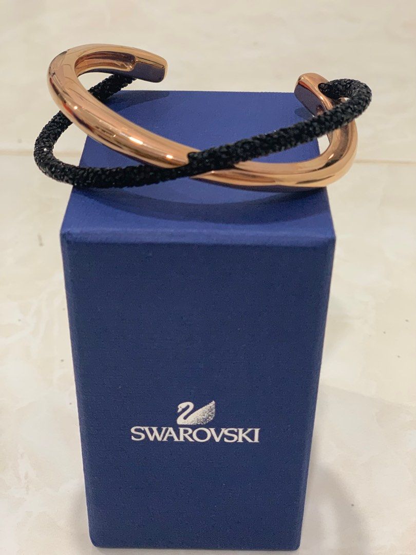 Swarovski crystaldust hotsell cuff black