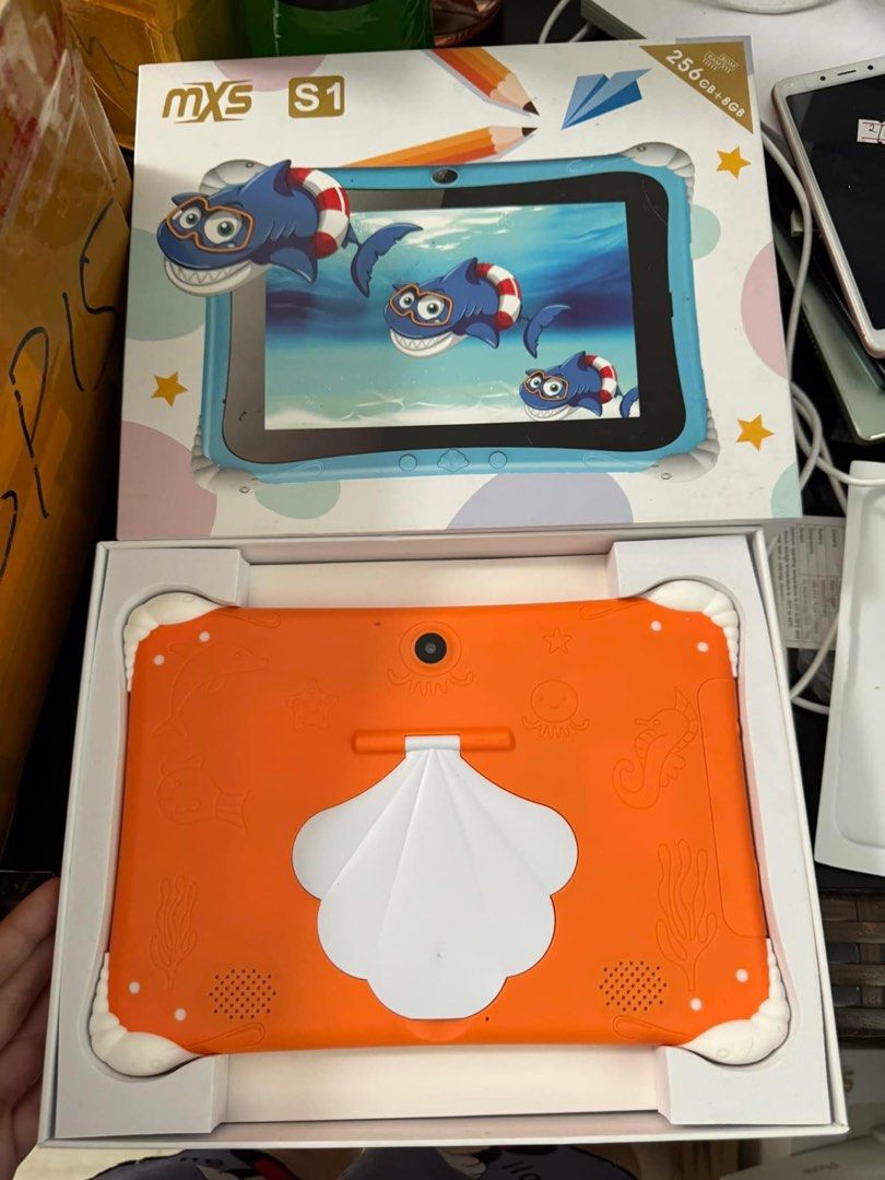 Tablet for kids (with hardcase) (Category: Android) located in Santa Rosa. Submitted by chikikayyyy (Listing ID 1275930986, Image 3). Description: Bnew openbox🌸 .