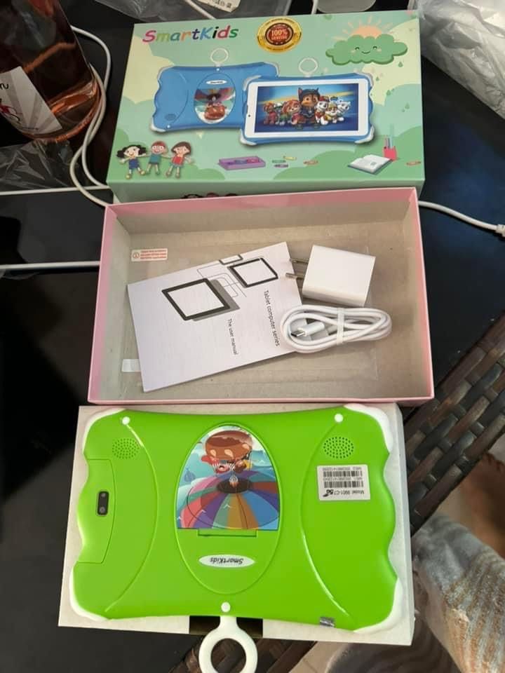 Tablet for kids (with hardcase) (Category: Android) located in Santa Rosa. Submitted by chikikayyyy (Listing ID 1275930986, Image 1). Description: Bnew openbox🌸 .