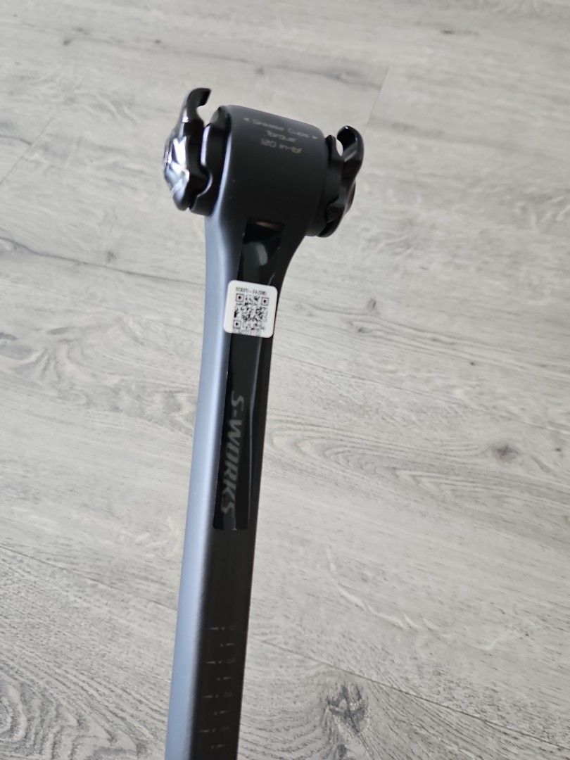 S-Works Tarmac SL7 clean seat post without di2 junction box (Category: Parts & Accessories) located in Singapore. Submitted by loftism (Listing ID 1275953436, Image 2). Description: A brand new sl7 set back seatpost without di2 junction box for those looking for a clean look 380mm x 20mm Offset RRP $450.