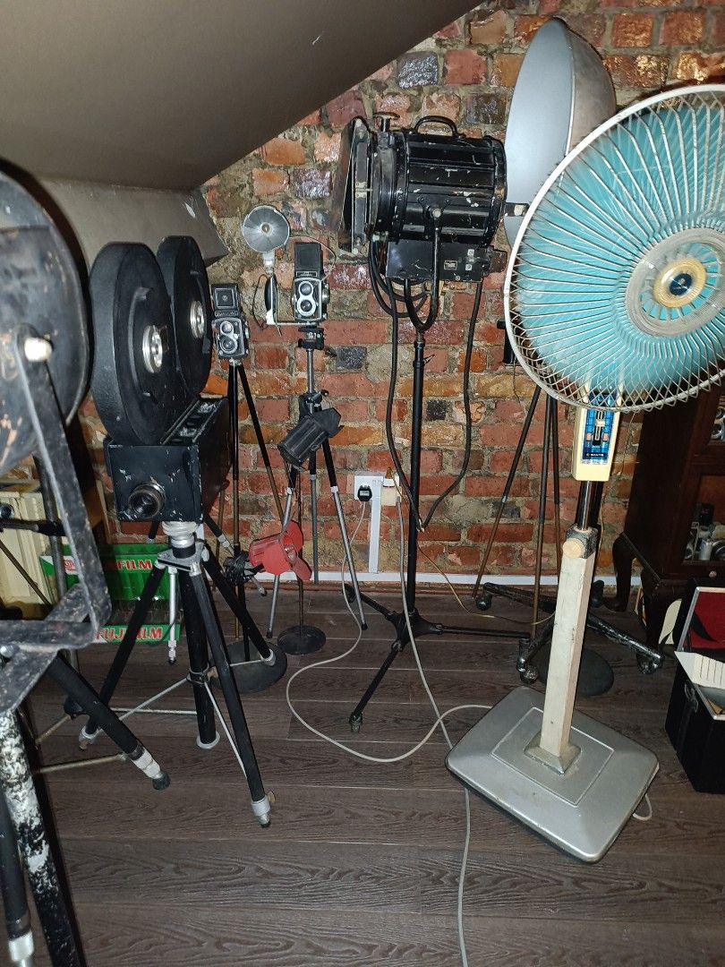 T-LOAN ONLY : Vintage movie film reels camera / recorder