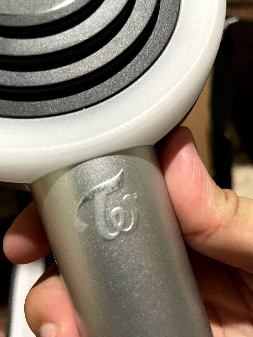 Twice light stick Candybong z (Category: K-Wave Merchandise) located in Manila. Submitted by shirrbells (Listing ID 1275972576, Image 3). Description: Hindi po nagamit. Pang collection lang and display. I can send more photos po. Working po. Only issue is yung sa box niya saka yung last photo po. Rfs Need funds po..