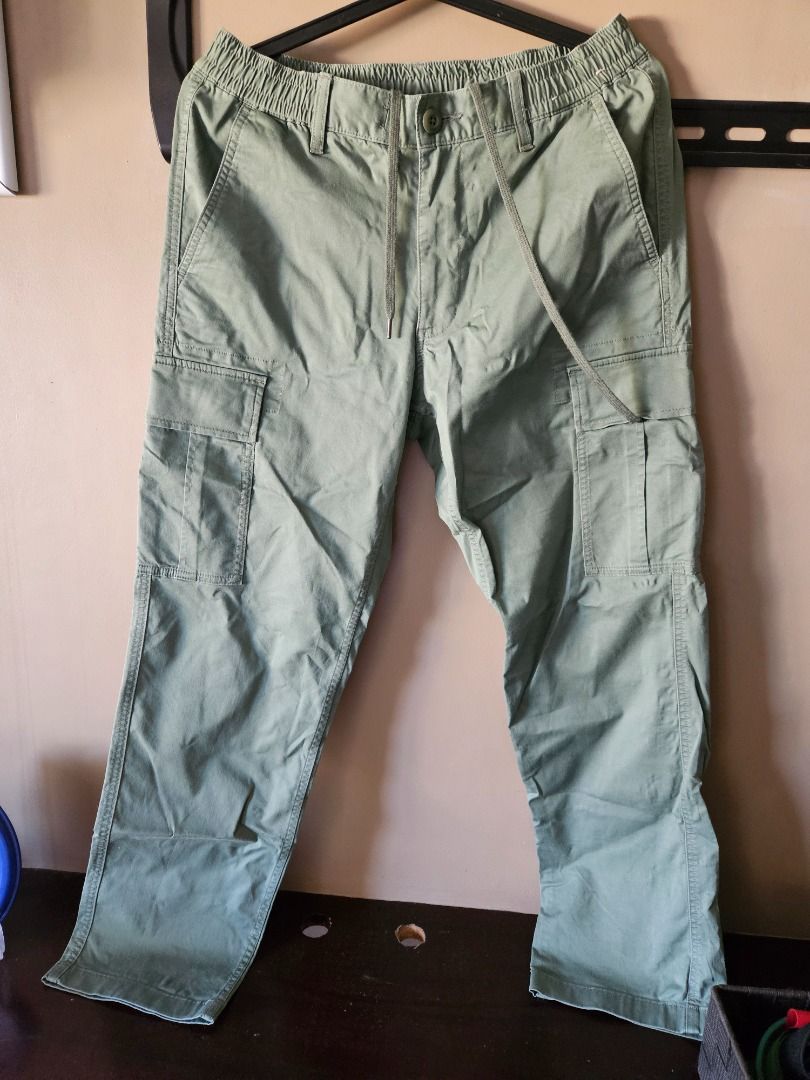 Uniqlo Cargo Pants Green, Women's Fashion, Bottoms, Other Bottoms on