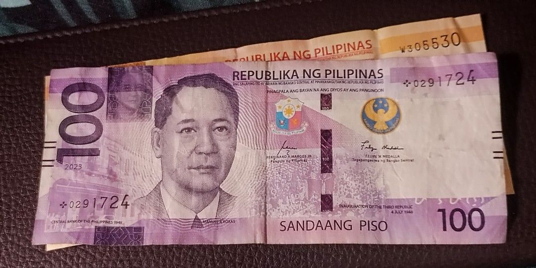 Unusual 100 PESO Bill, Hobbies & Toys, Memorabilia & Collectibles