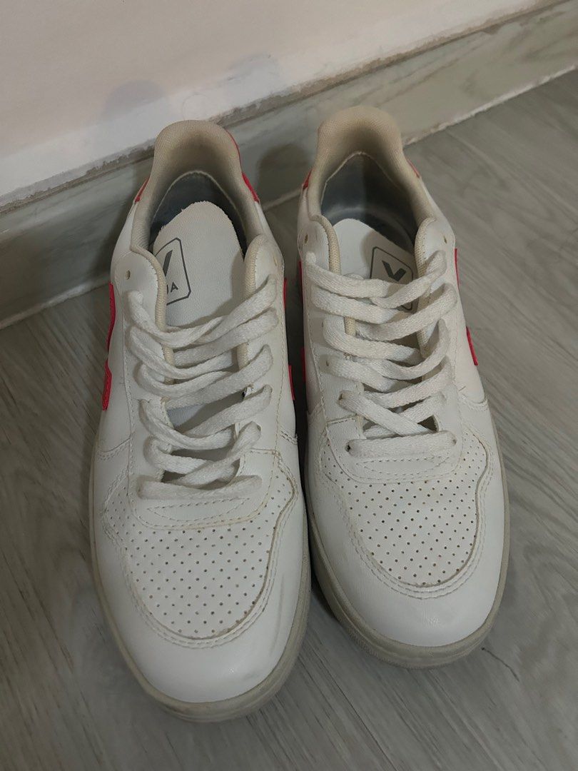 Veja Sneakers Women s Fashion Footwear Sneakers on Carousell