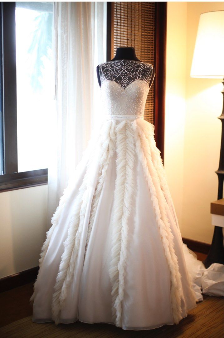 Veluz hotsell gown price