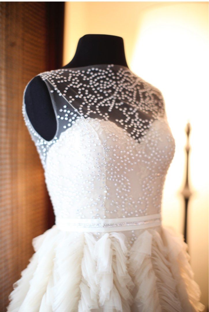Veluz gown price top