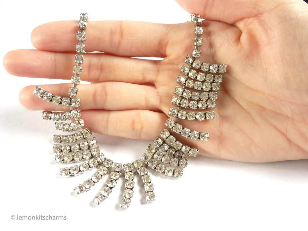 Vintage 1950s Clear Rhinestone Curved Fringe Necklace nk1448 c