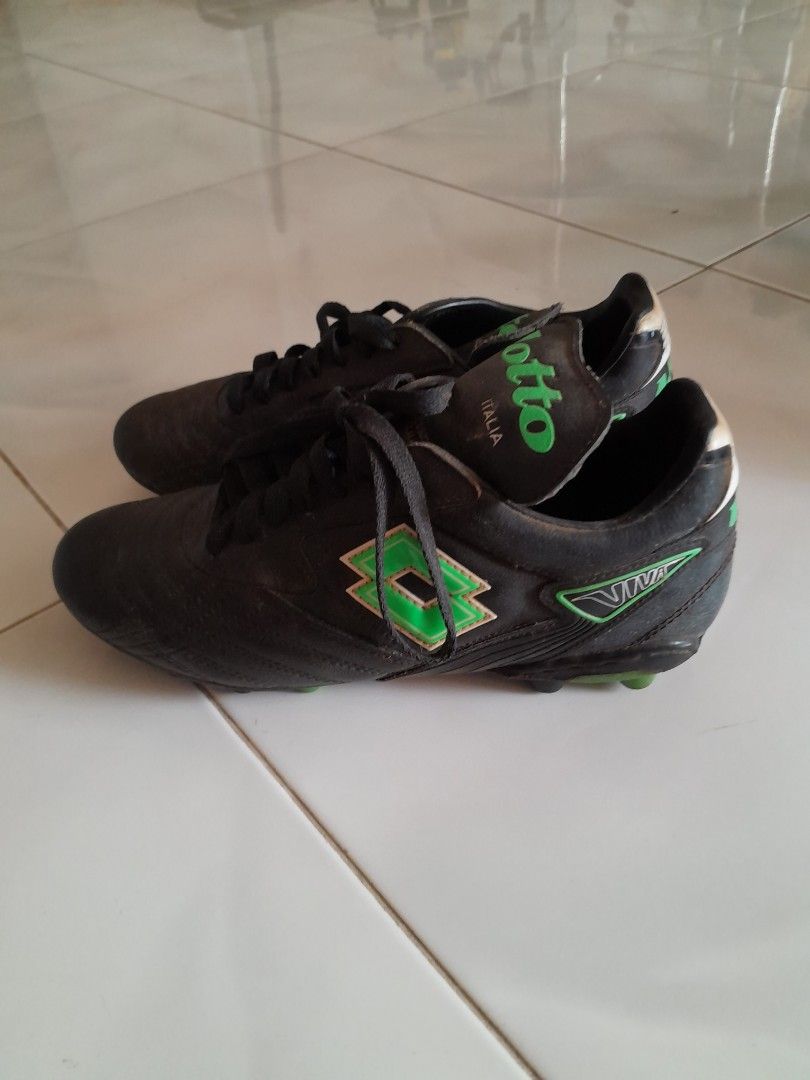 Vintage Lotto Soccer boots Men s Fashion Footwear Boots on