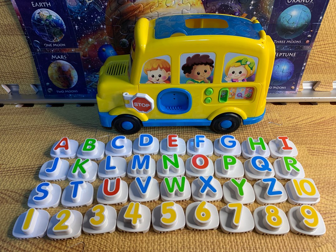 Vtech count and learn alphabet bus, Hobbies & Toys, Toys & Games on