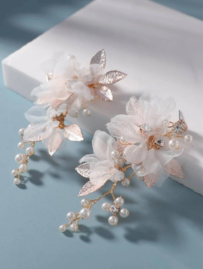 White Bridal Earrings Wedding Flower Floral Pearl Design Women s
