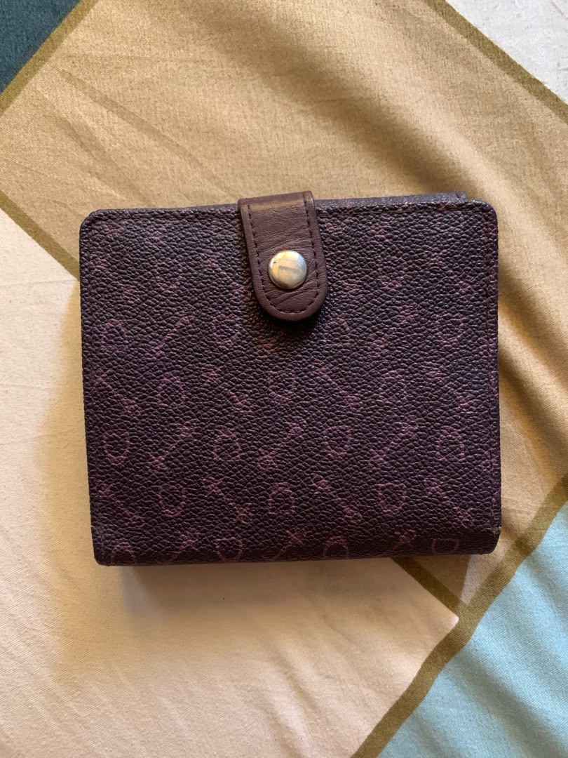 why small wallet, Luxury, Bags & Wallets on Carousell