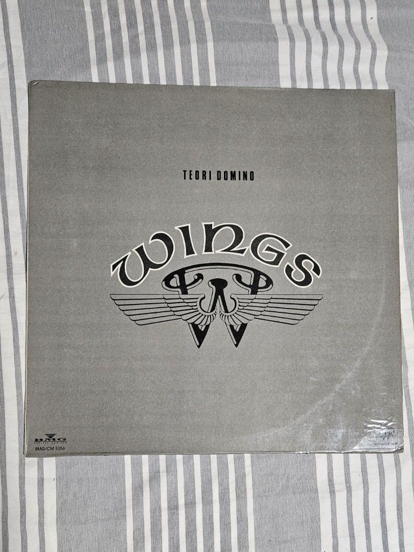 Wings Teori Domino LP Vinyl 1990, Hobbies & Toys, Music & Media, Vinyls on Carousell